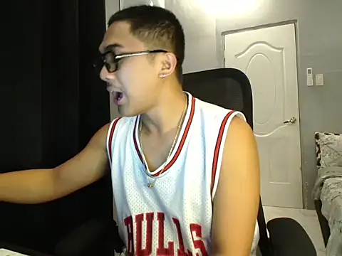 Snapshot of pinoyAdrianneXXX chatting on October 13, 2:11 am pinoyAdrianneXXX online show from October 13, 2:11 am