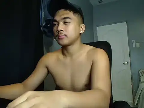 Snapshot of pinoyAdrianneXXX chatting on April 25, 3:20 am pinoyAdrianneXXX online show from April 25, 3:20 am