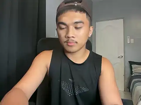 Snapshot of pinoyAdrianneXXX chatting on May 5, 9:50 am pinoyAdrianneXXX online show from May 5, 9:50 am