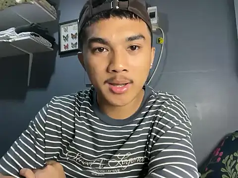 Snapshot of pinoyAdrianneXXX chatting on May 7, 1:16 pm pinoyAdrianneXXX online show from May 7, 1:16 pm