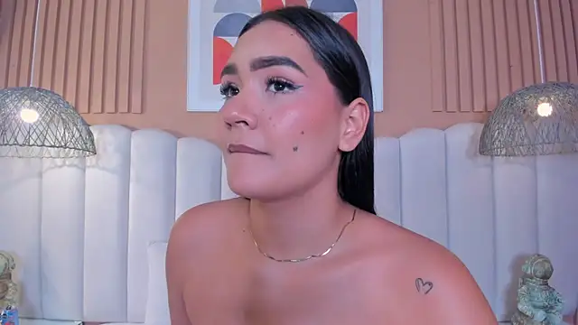 noa moon online show from May 10, 3:23 am