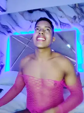 Boy-X- online show from November 2, 12:13 am