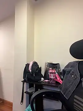Snapshot of JuliethaDemon_ chatting on April 9, 2:00 pm JuliethaDemon online show from April 9, 2:00 pm