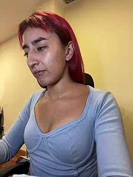 Snapshot of JuliethaDemon_ chatting on April 15, 2:24 pm JuliethaDemon online show from April 15, 2:24 pm
