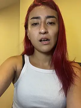 Snapshot of JuliethaDemon_ chatting on May 19, 2:01 pm JuliethaDemon online show from May 19, 2:01 pm