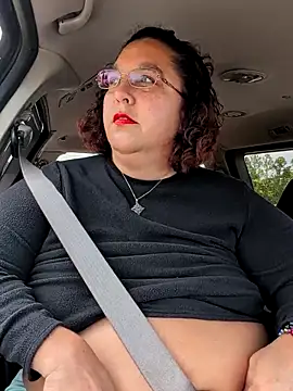 lil-gemini-hippy online show from May 1, 7:40 pm