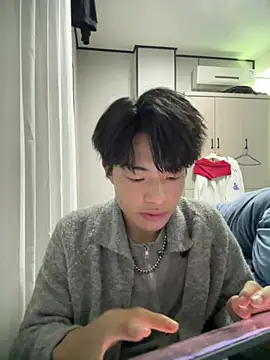 Snapshot of junjun1189 chatting on April 25, 3:20 am junjun1189 online show from April 25, 3:20 am