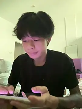 Snapshot of junjun1189 chatting on July 3, 11:33 pm junjun1189 online show from July 3, 11:33 pm