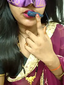 Snapshot of BEAUTY_QUE chatting on October 23, 4:06 pm BEAUTY QUE online show from October 23, 4:06 pm