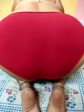 hotti-rashmi online show from December 3, 7:45 pm