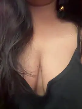 Snapshot of annanya01 chatting on June 19, 1:32 am annanya01 online show from June 19, 1:32 am