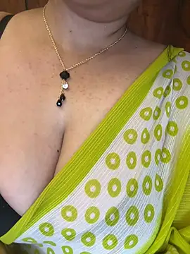 Snapshot of annanya01 chatting on July 3, 5:14 am annanya01 online show from July 3, 5:14 am