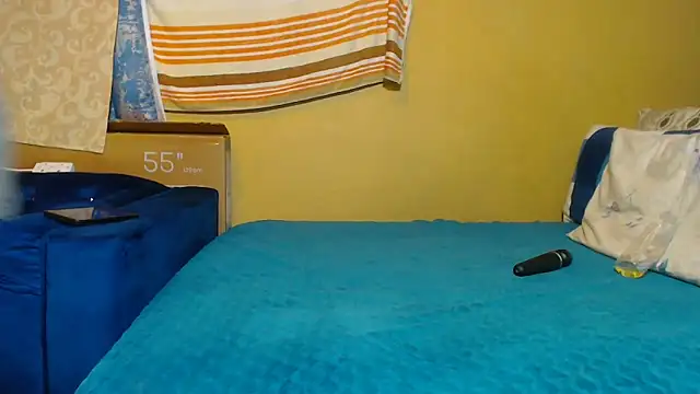 CandyMayaxx2 online show from December 4, 5:21 pm