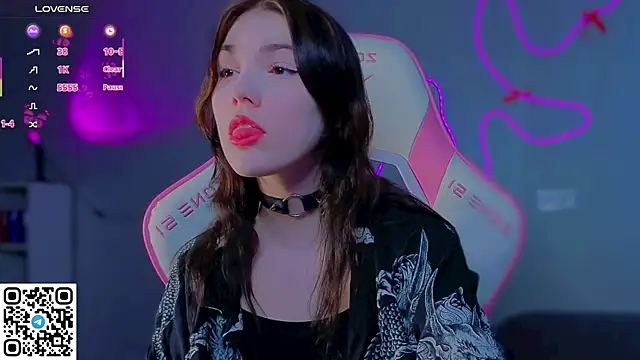 Sophie SkyAngel online show from April 4, 1:19 pm