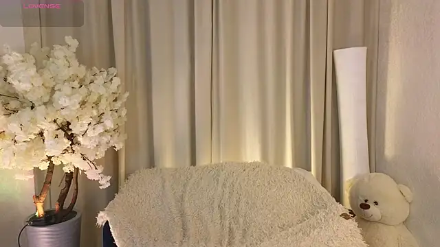 Janet Jee online show from November 19, 11:43 am