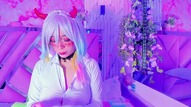 Snapshot of Akane_Hikari_ chatting on October 13, 5:18 am Akane Hikari online show from October 13, 5:18 am