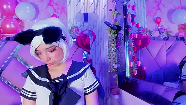 Snapshot of Akane_Hikari_ chatting on February 16, 5:25 am Akane Hikari online show from February 16, 5:25 am