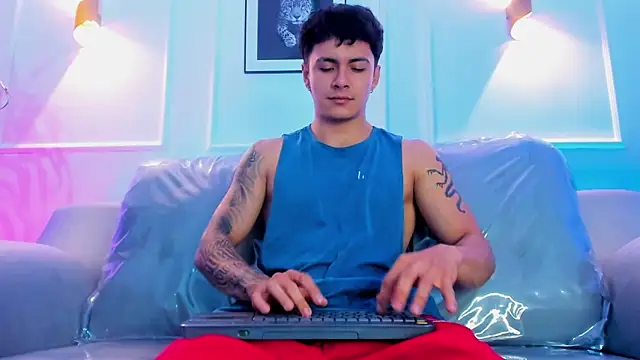 Leo santoro online show from March 24, 12:21 pm