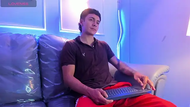 Leo santoro online show from May 16, 2:38 pm