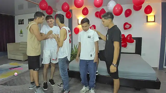 Bisexlifehot   online show from September 20, 11:17 pm