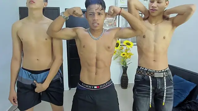 Snapshot of Bisexlifehot__ chatting on March 25, 11:11 pm Bisexlifehot online show from March 25, 11:11 pm