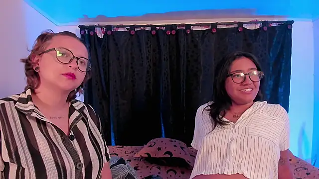 CrazyCakes  online show from May 18, 2:18 am