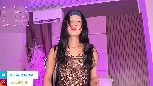 Kendall 19 online show from May 15, 7:10 pm