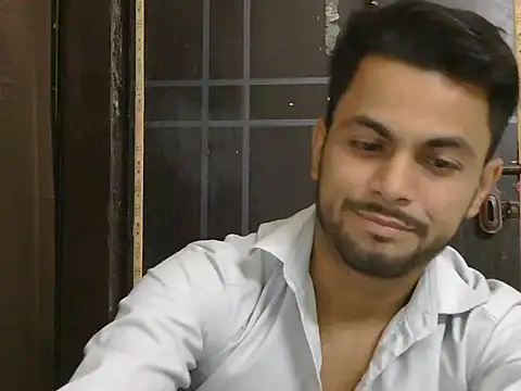 ursdreamperson online show from May 6, 1:47 am
