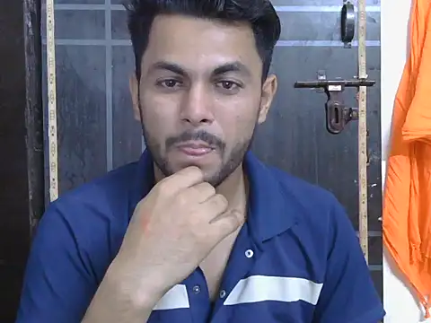 ursdreamperson online show from May 8, 2:06 am