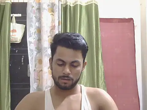 ursdreamperson online show from May 18, 12:40 am