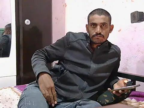 Snapshot of krishjaat43 chatting on December 16, 6:07 am krishjaat43 online show from December 16, 6:07 am