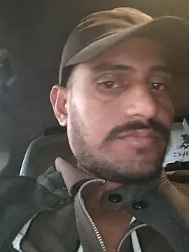 Snapshot of krishjaat43 chatting on December 17, 1:11 am krishjaat43 online show from December 17, 1:11 am