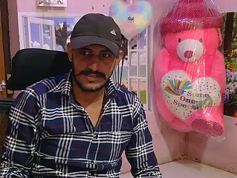 Snapshot of krishjaat43 chatting on December 18, 5:52 pm krishjaat43 online show from December 18, 5:52 pm