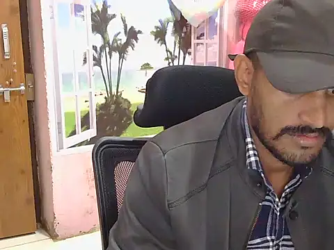 Snapshot of krishjaat43 chatting on December 20, 4:58 pm krishjaat43 online show from December 20, 4:58 pm