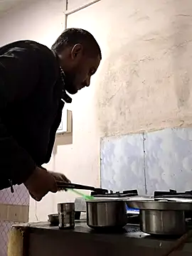 Snapshot of krishjaat43 chatting on December 21, 7:59 am krishjaat43 online show from December 21, 7:59 am