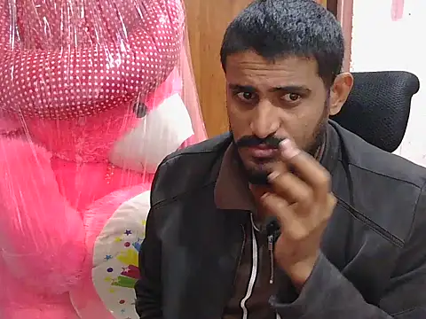 Snapshot of krishjaat43 chatting on January 14, 4:18 am krishjaat43 online show from January 14, 4:18 am