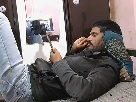 Snapshot of krishjaat43 chatting on February 3, 7:19 pm krishjaat43 online show from February 3, 7:19 pm