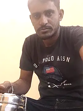 Snapshot of krishjaat43 chatting on February 18, 5:14 am krishjaat43 online show from February 18, 5:14 am