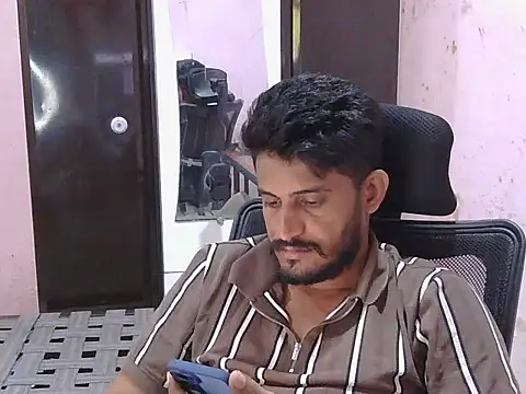 krishjaat43 online show from May 15, 2:40 am