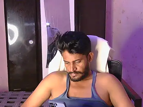 krishjaat43 online show from May 21, 3:41 pm