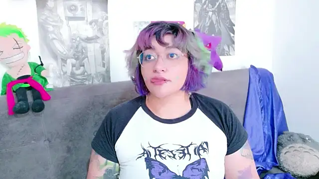 Snapshot of XxGreenGoodxX chatting on June 22, 6:49 pm XxGreenGoodxX online show from June 22, 6:49 pm