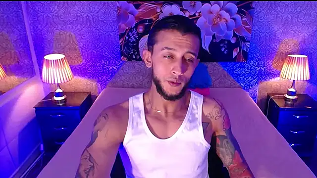 Snapshot of jonas_conor chatting on September 18, 8:55 pm jonas conor online show from September 18, 8:55 pm