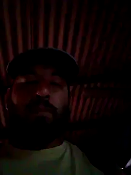 Snapshot of Lujor chatting on April 4, 7:11 pm Lujor online show from April 4, 7:11 pm