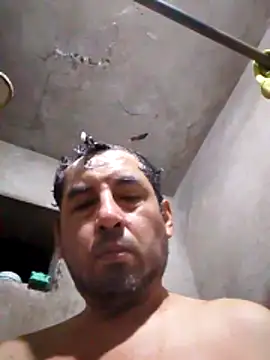 Snapshot of Lujor chatting on April 15, 11:38 pm Lujor online show from April 15, 11:38 pm
