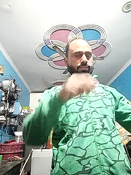 Snapshot of amitkumarkangra chatting on October 31, 12:44 am amitkumarkangra online show from October 31, 12:44 am