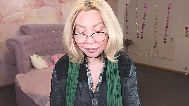 Wendy Waves online show from October 4, 10:46 am