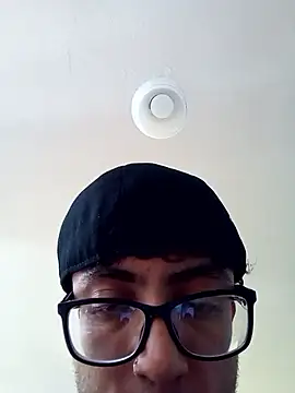 Snapshot of Jaleale33 chatting on September 24, 7:50 pm Jaleale33 online show from September 24, 7:50 pm
