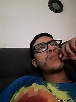 Jaleale33 online show from April 21, 6:09 am