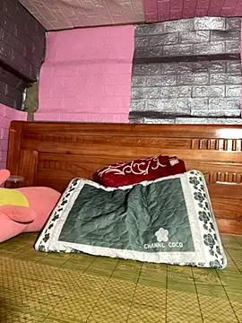 Snapshot of Old_girl chatting on September 23, 5:16 pm Old girl online show from September 23, 5:16 pm