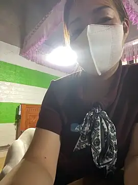 Snapshot of Old_girl chatting on October 27, 12:15 am Old girl online show from October 27, 12:15 am